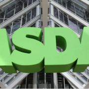 The move will see 74 tonnes of plastic removed and 760 tonnes of cardboard a year saved. (Asda)