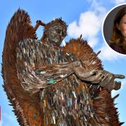 Knife Angel and Cllr Vikki Slade