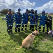 Ernie thanking the teams and discussing the importance of wearing a lead when near the cliff edge.