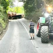 Tractor crash on A350 on the Wiltshire border