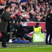 Bournemouth manager Andoni Iraola (left) and Brentford manager Thomas Frank during the Premier