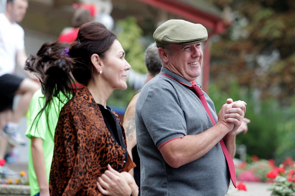 Keen runners Eve Carter and Graham Filmer tie the knot during the Poole parkrun. Photos by Sally Adams. 