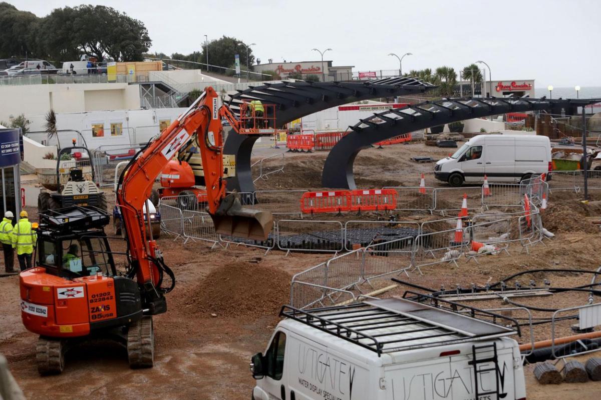 Work being carried out on the new seafront and tourism information kiosk and water play features between November 2014 and April 2015. 