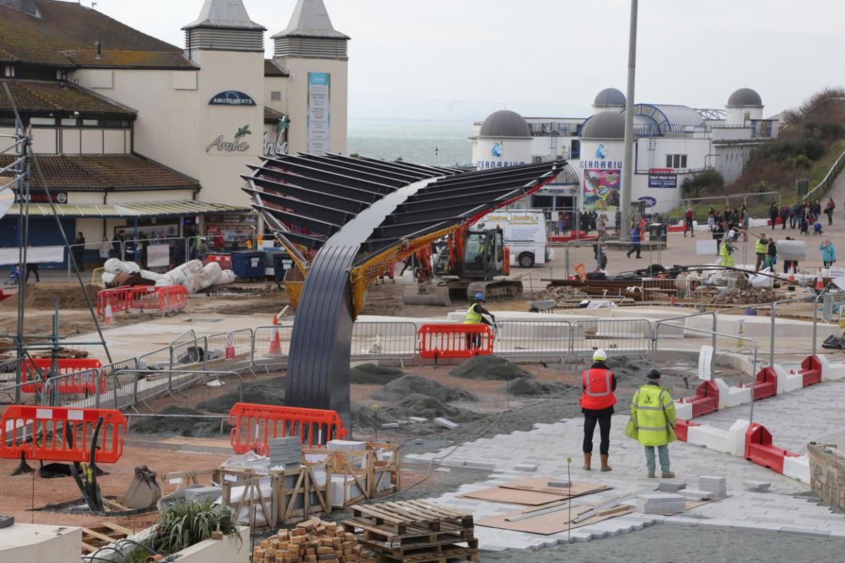 Work being carried out on the new seafront and tourism information kiosk and water play features between November 2014 and April 2015. 