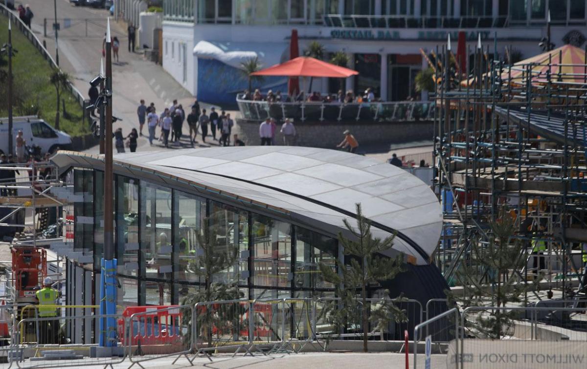 Work being carried out on the new seafront and tourism information kiosk and water play features between November 2014 and April 2015. 