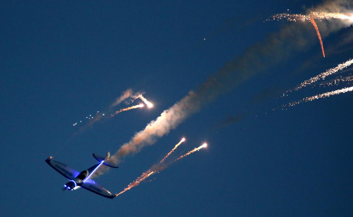 Dusk display pictures from day two of the Bournemouth Air Festival by Richard Crease