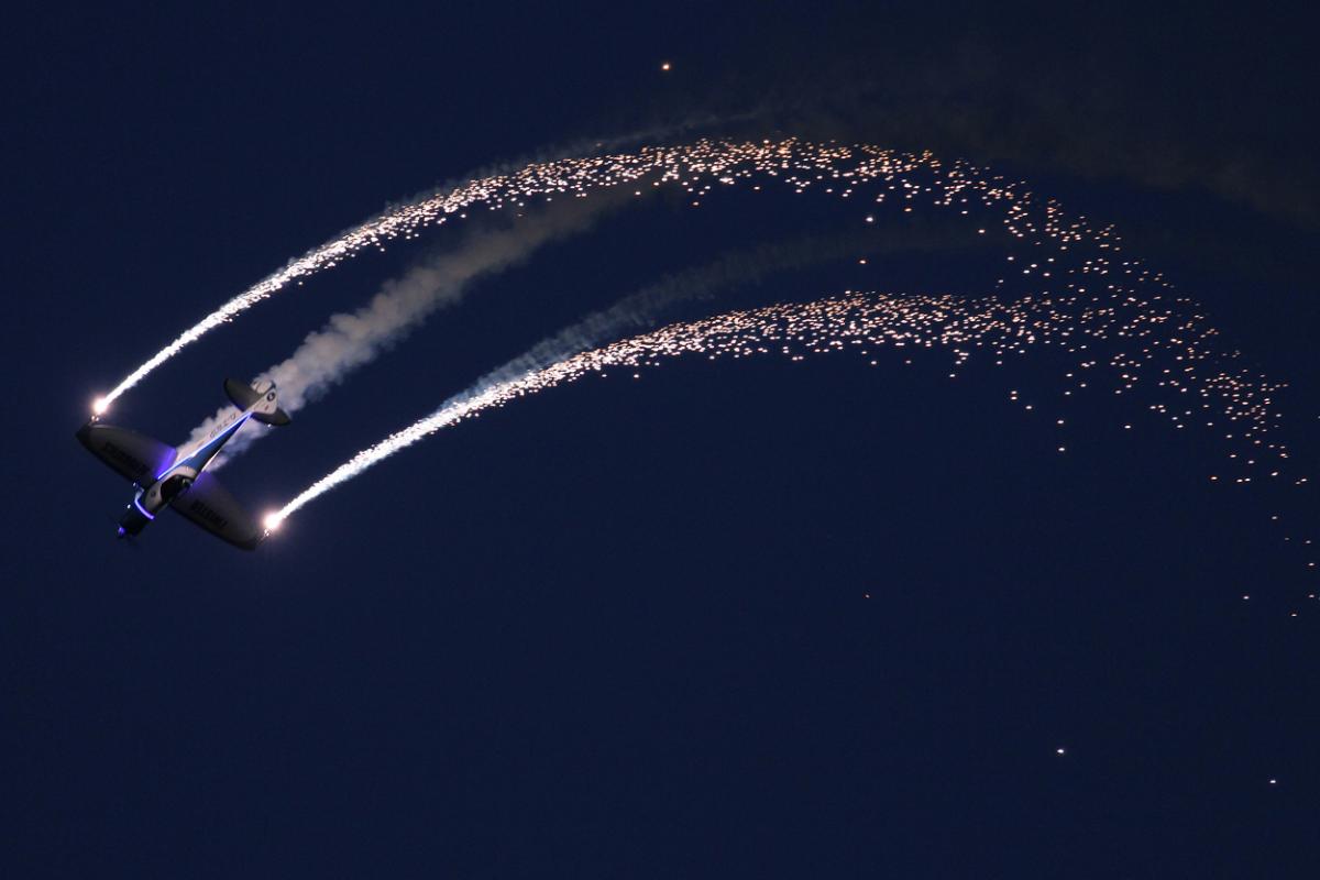 Dusk display pictures from day two of the Bournemouth Air Festival by Rob Fleming. 