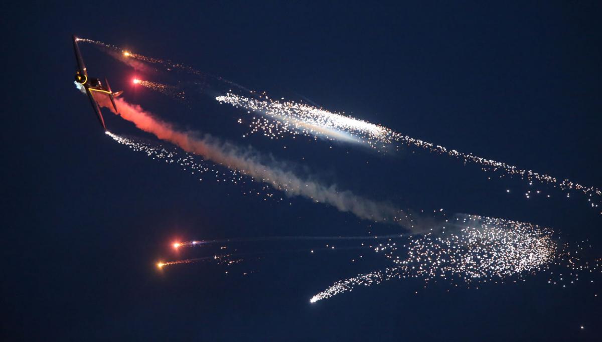 Dusk display pictures from day three of the Bournemouth Air Festival 2015 by Corin Messer. 